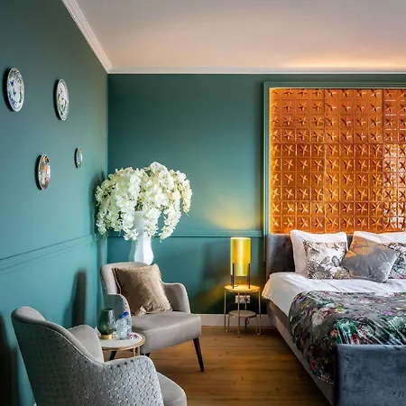 Heuvelsuites Hotel Oosterhout (North Brabant)