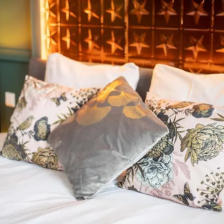 Heuvelsuites فندق