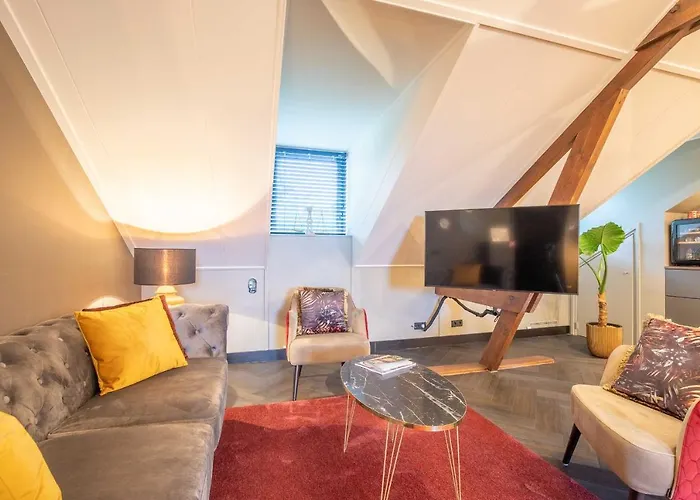 Heuvelsuites فندق