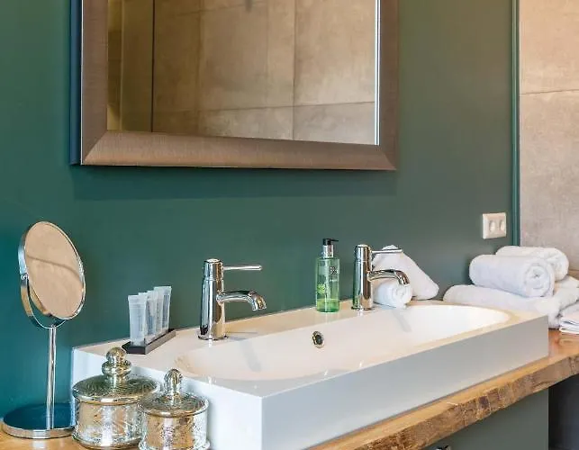 Heuvelsuites فندق